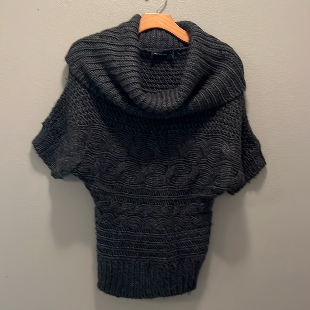 THE LIMITED short sleeve woven sweater.